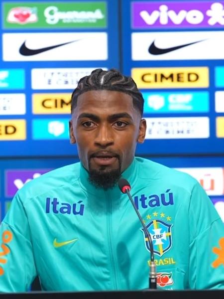 Alexsandro, zagueiro da seleção