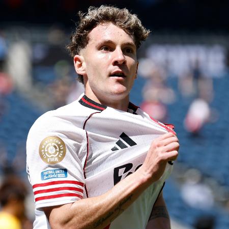 Colidio comemora gol marcado pelo River Plate contra o Urawa Reds no Mundial