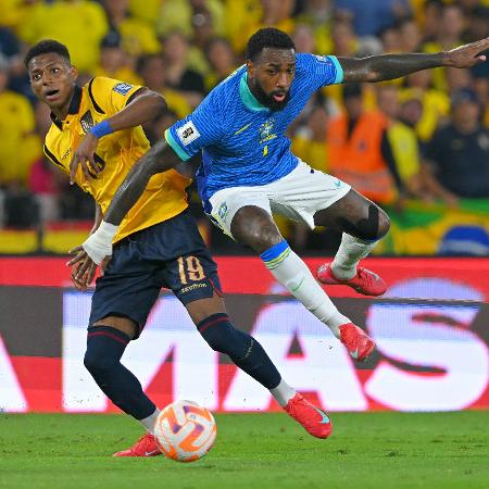 Gerson no jogo entre Brasil e Equador