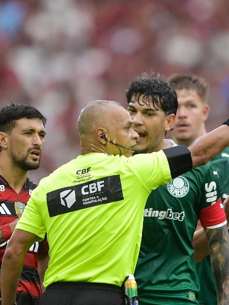 Wilton Pereira Sampaio, árbitro de Flamengo x Palmeiras, jogo do Brasileirão
