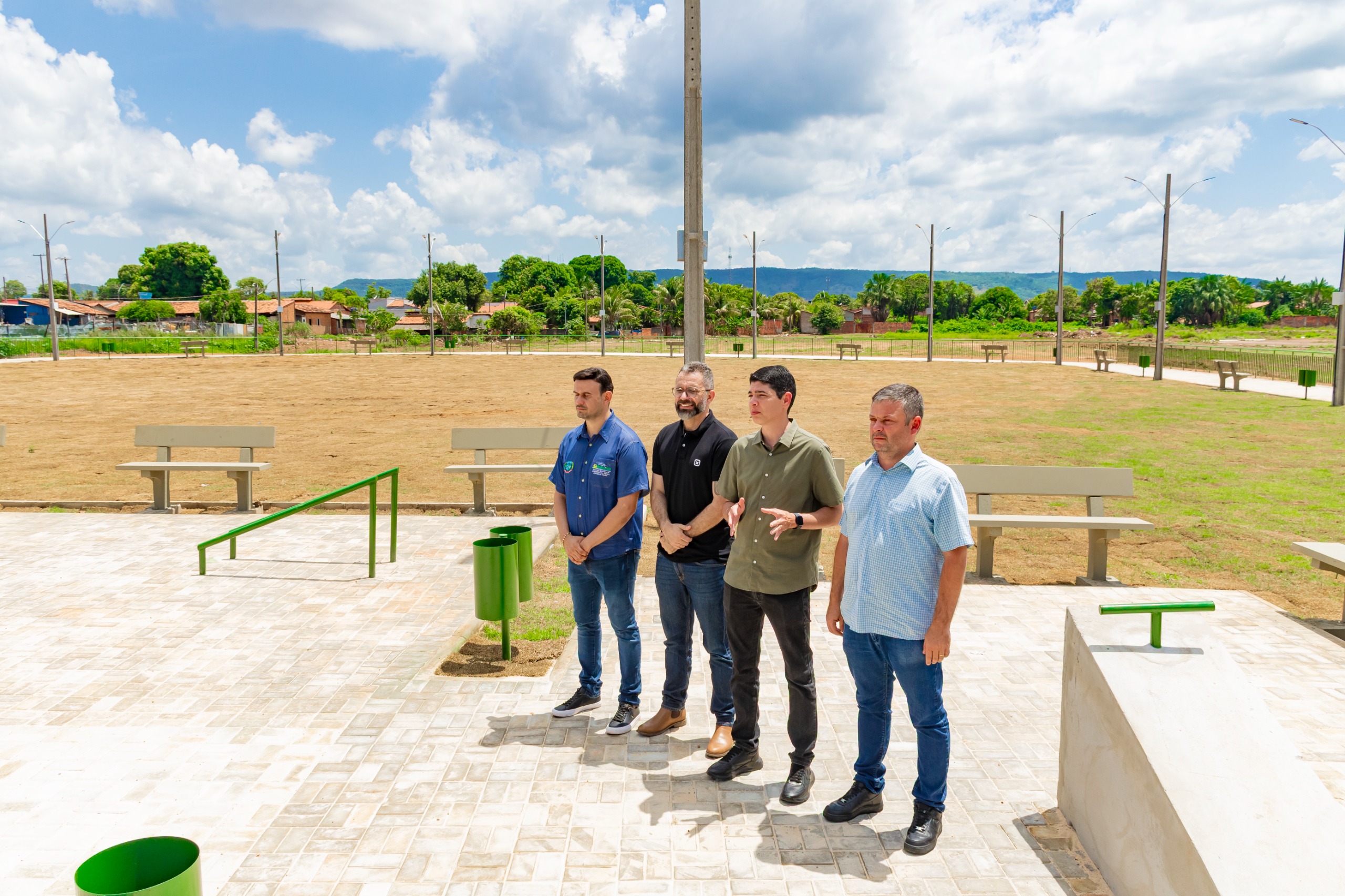 Praça Tenente Kennedy Visita Praça Tenente Kennedy