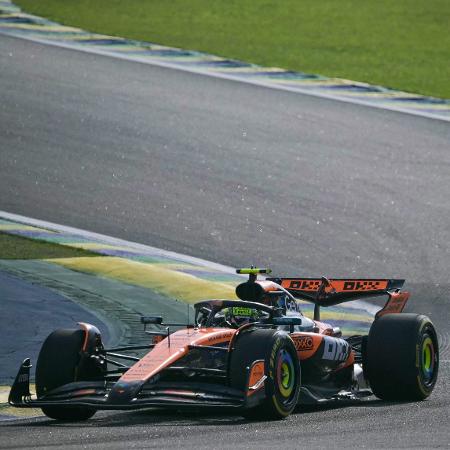 Lando Norris, da McLaren, durante o treino de classificação da sprint, em Interlagos, no GP de São Paulo