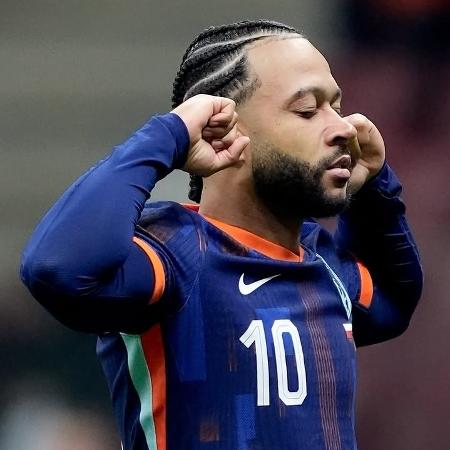 Atacante do Corinthians balançou as redes no 2º tempo e sacramentou o 1 a 1 em Varsóvia Atacante do Corinthians