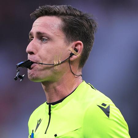 Árbitro comandou Athletic 2x1 Ferroviária, jogo da Série B ocorrido em Minas Gerais Árbitro comandou Athletic 2x1 Ferroviária, jogo da Série B ocorrido em Minas Gerais