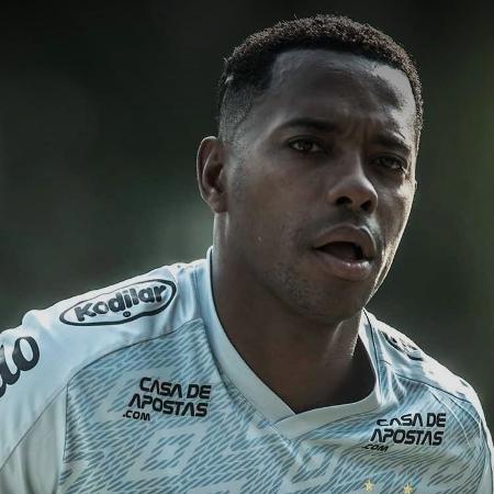 Robinho, jogador de futebol condenado a nove anos de prisão