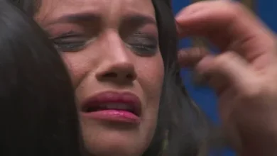 Alane cai no choro e se desespera ao ser eliminada do BBB 24 na véspera da final