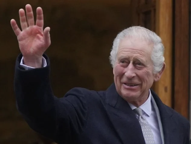 Intriga no Palácio de  Buckingham: funcionário tenta enganar Rei Charles III. Entenda!