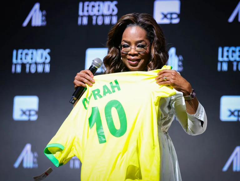 Oprah Winfrey participa de evento em São Paulo e é prestigiada por famosos