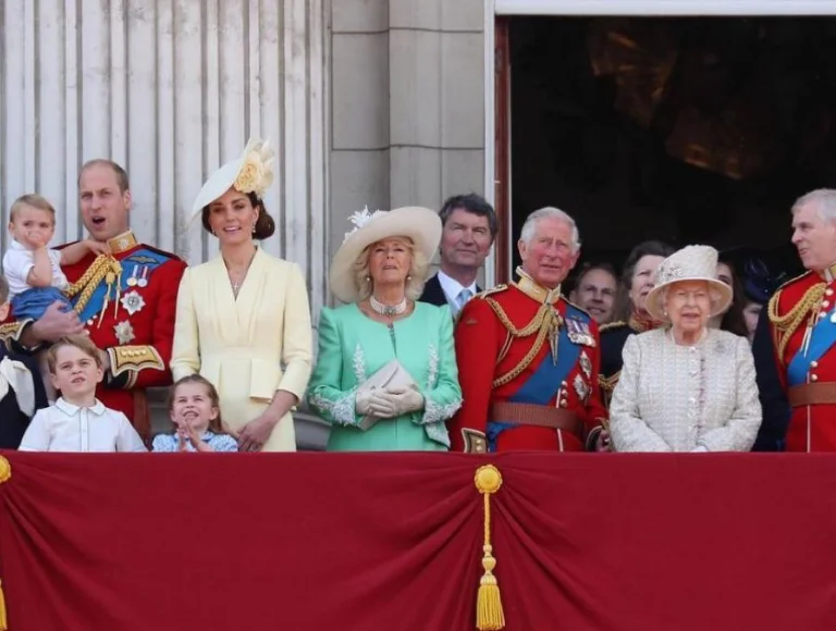 Palácio de Buckingham abre para visitas em julho. Saiba os preços!