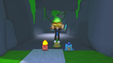 Roblox Battle Pets Td Jumping With Striped Green Egg Behind With Blue Green Blue Pet