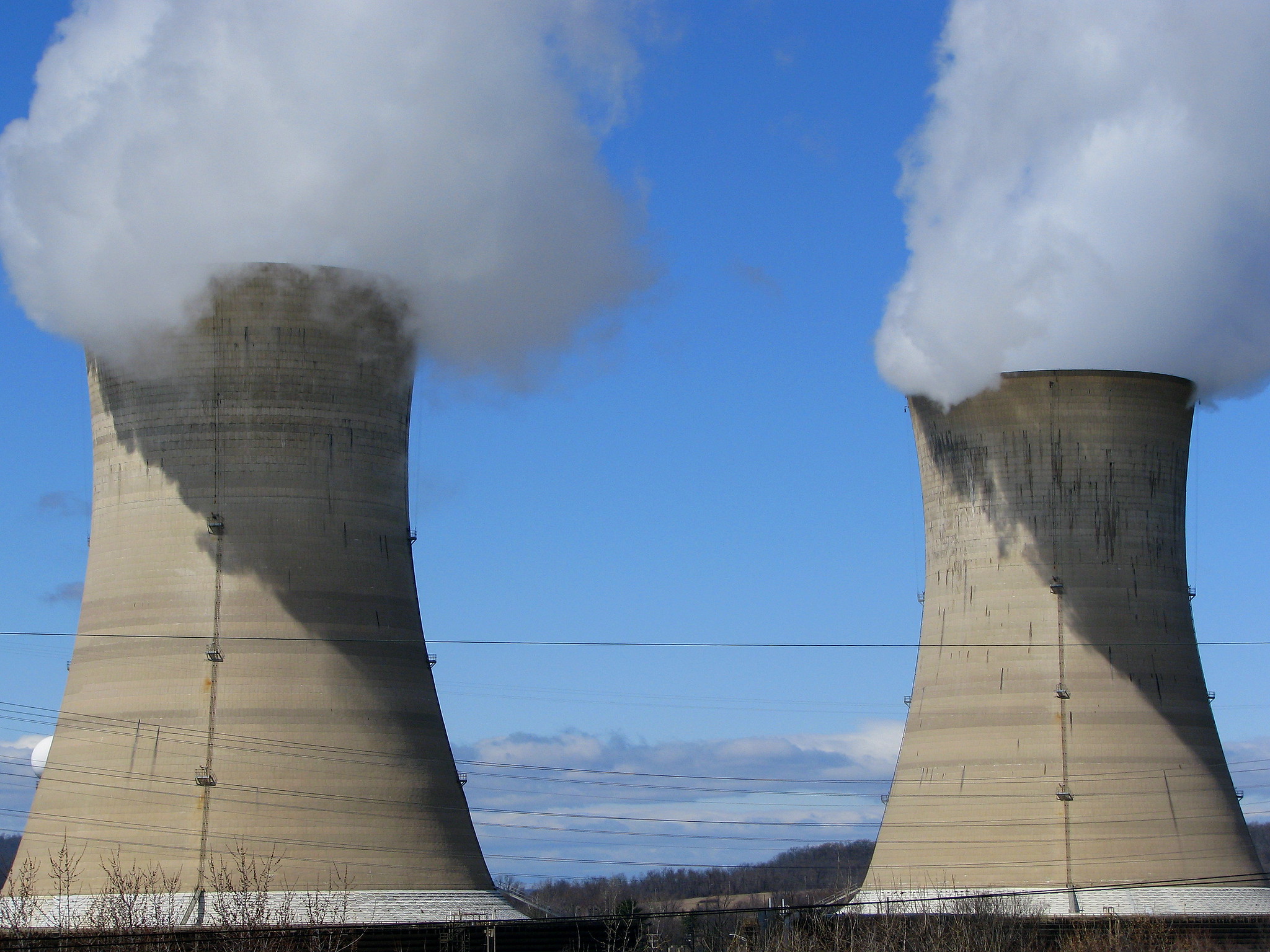 Microsoft signs deal to revive Three Mile Island nuclear reactor to help power data centers – GeekWire