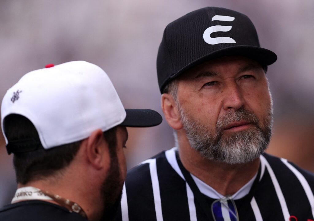 Augusto Melo admite derrota antes de votação de impeachment