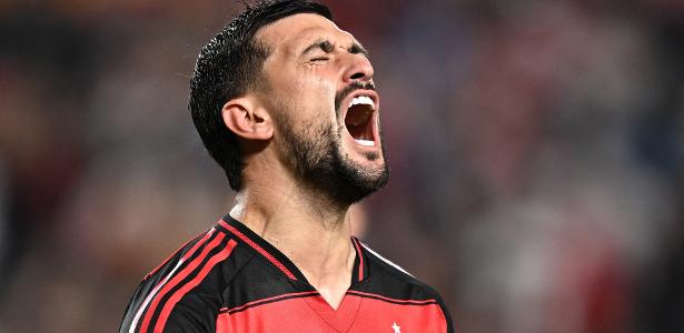 Flamengo vence Espérance e se aproxima de vaga contra o Chelsea