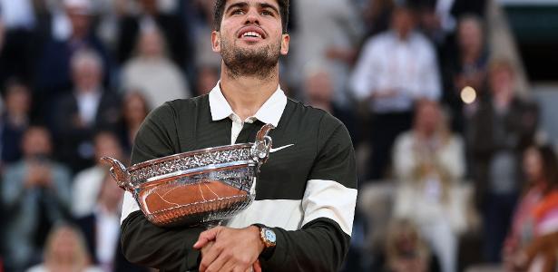 Alcaraz vence Sinner em final histórica e conquista o bi em Roland Garros