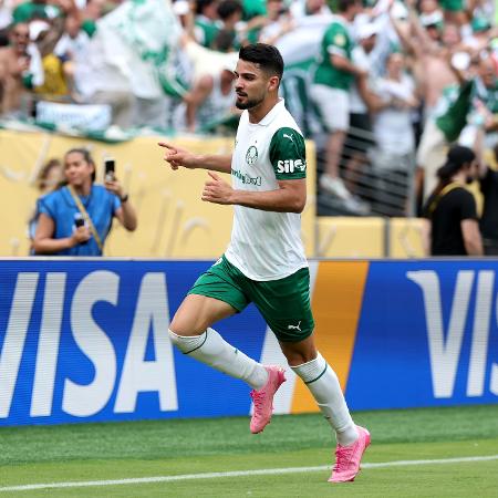 Flaco Lopez comemora após marcar para o Palmeiras contra o Al Ahly pelo Mundial de Clubes