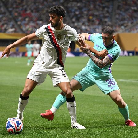 Matheus Nunes em ação durante Manchester City x Al Ain, duelo do Mundial Matheus Nunes em ação durante Manchester City x Al Ain, duelo do Mundial