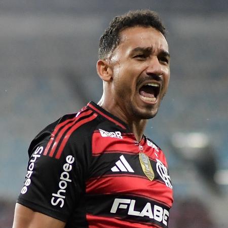 Danilo, do Flamengo, comemora gol durante jogo contra o Botafogo-PB pela Copa do Brasil Danilo, do Flamengo, comemora gol durante jogo contra o Botafogo-PB pela Copa do Brasil