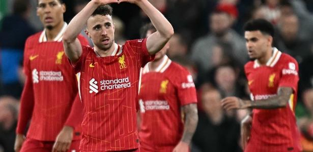 Diogo Jota, atacante do Liverpool, falece em acidente de carro