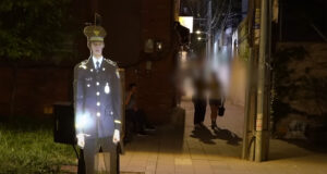 Coreia do Sul usa polícias holográficos para combater criminalidade em parques de Seul