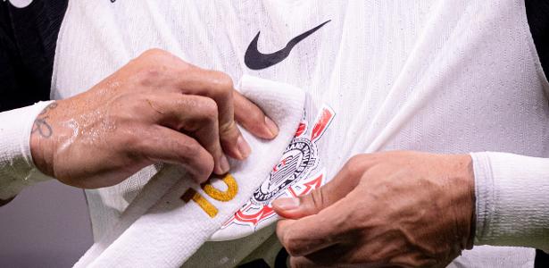 Corinthians excede cota da Nike e investiga destino de materiais