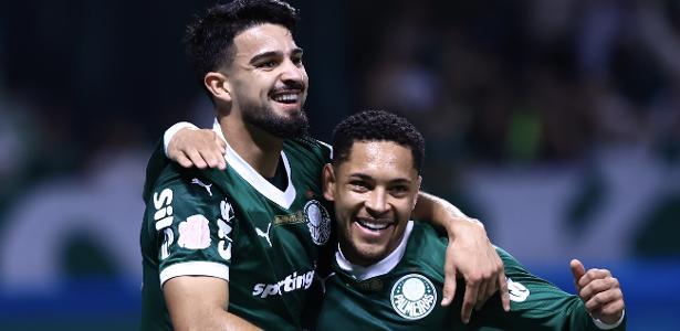 ‘Flaco-Roque’ brilha, Vasco é atropelado; Palmeiras vence e persegue o Fla