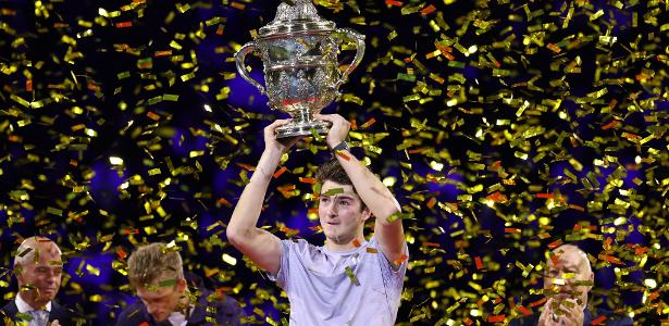 João Fonseca é campeão do ATP 500 de Basileia