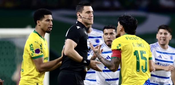 Palmeiras e Cruzeiro empatam em jogo marcado por polêmicas de arbitragem