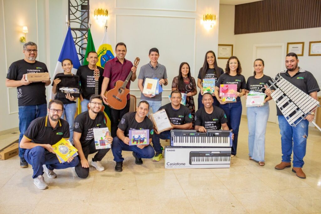 Cultura de Paraíso ganha reforço com chegada de livros literários e instrumentos musicais – Surgiu