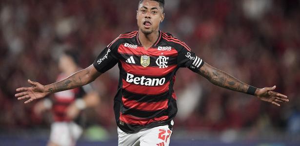 Flamengo derrota o Sport no Maracanã e assume a liderança do Brasileiro