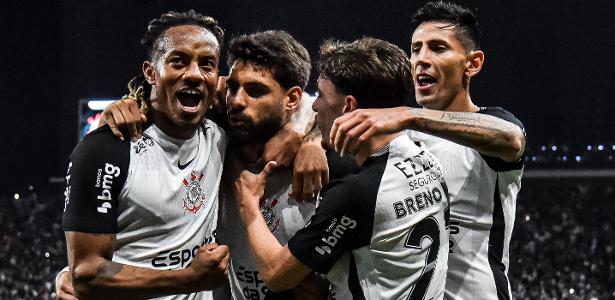 Memphis e Yuri brilham, Corinthians vence São Paulo e atinge ‘número mágico’