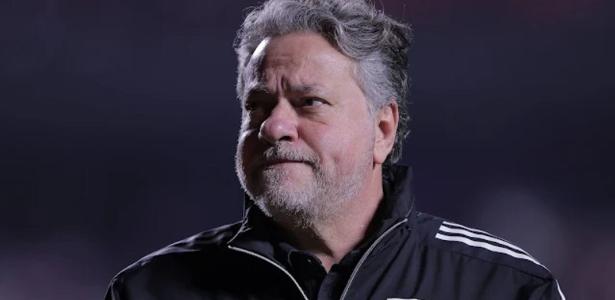 São Paulo troca Morumbi por Vila temendo protestos contra Casares