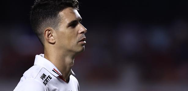 Especialista analisa retorno de Oscar ao futebol após problema cardíaco